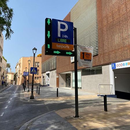 Apartamento Con Parking Gratis En El Centro, 2 Dormitorios Almería Dış mekan fotoğraf