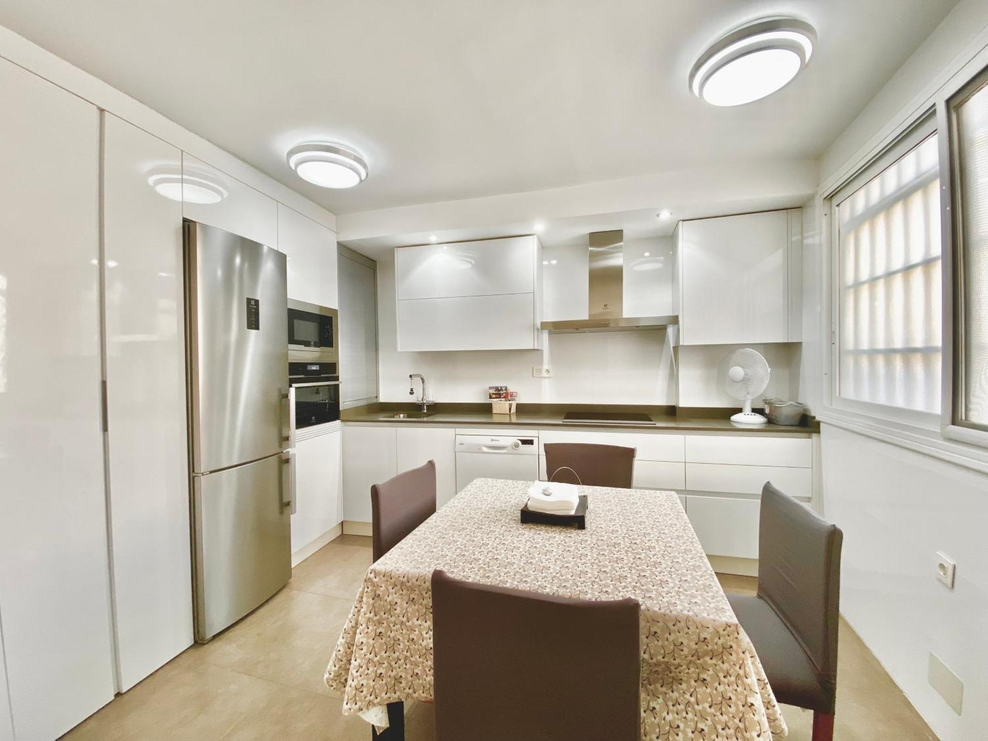 Apartamento Con Parking Gratis En El Centro, 2 Dormitorios Almería Dış mekan fotoğraf